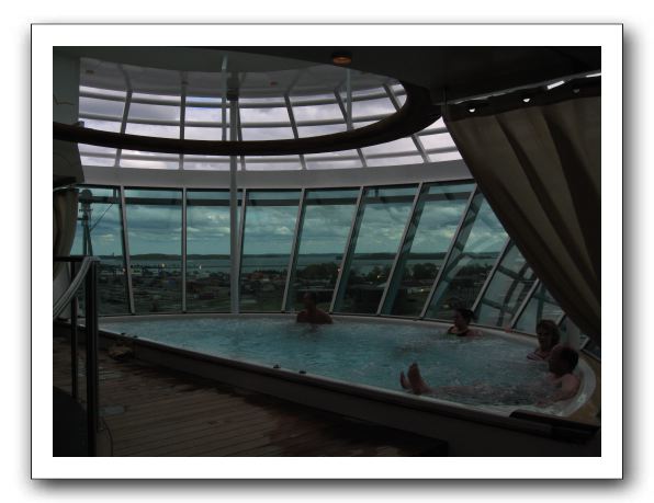 The cantilevered Jacuzzis