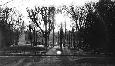 08-chair-paris